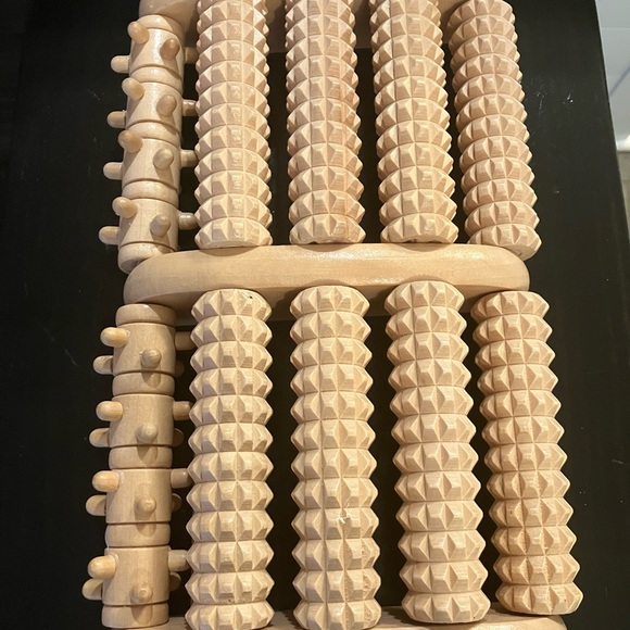 NEW Massage Foot Roller - Picture 2 of 4